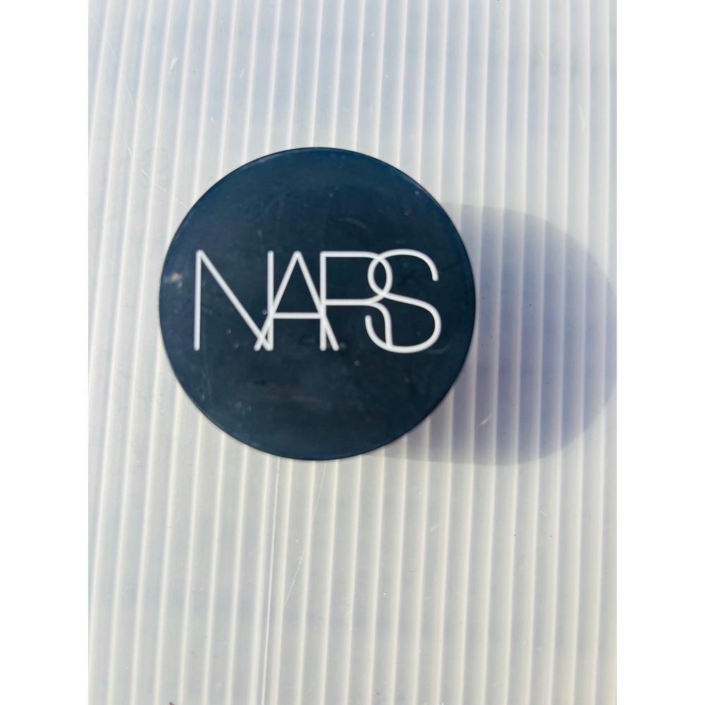 NARS soft velvet setting powder - loose‎ heat tester